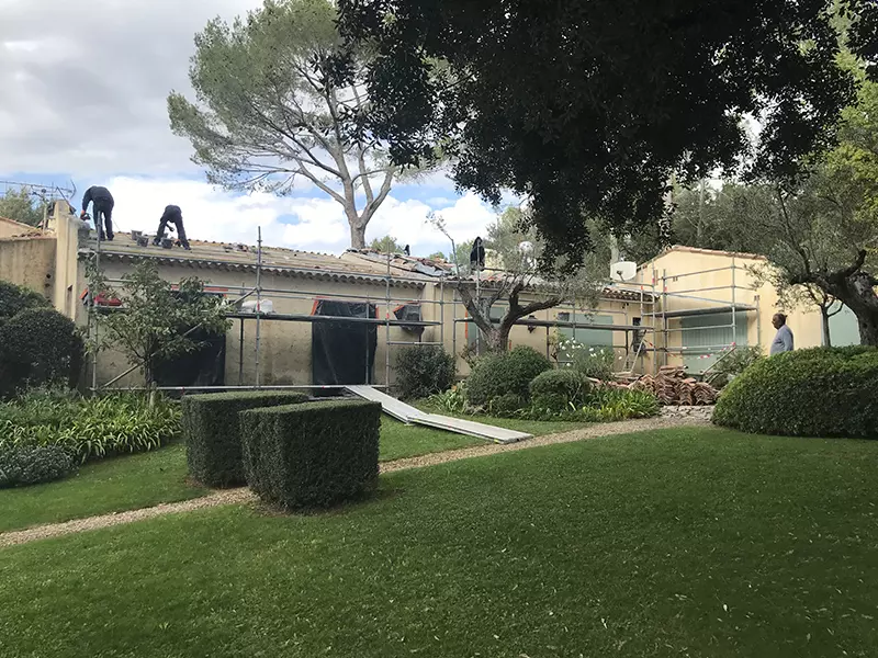 Pose de charpente et rénovation de toiture à Cannes